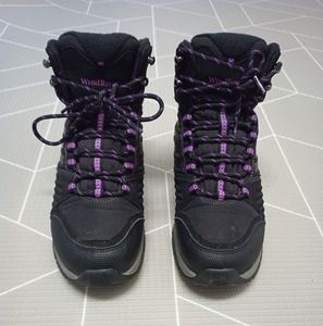 Wind river winter boots (Like new)